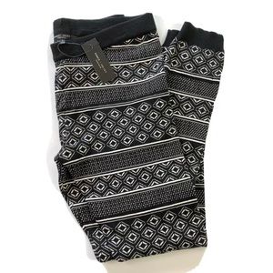 NWT Romeo & Juliet Couture Knit Leggings